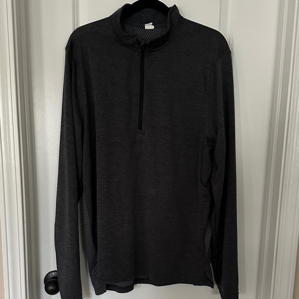 DSG Charcoal Gray Quarter-Zip Pullover in Xl in excellent shape